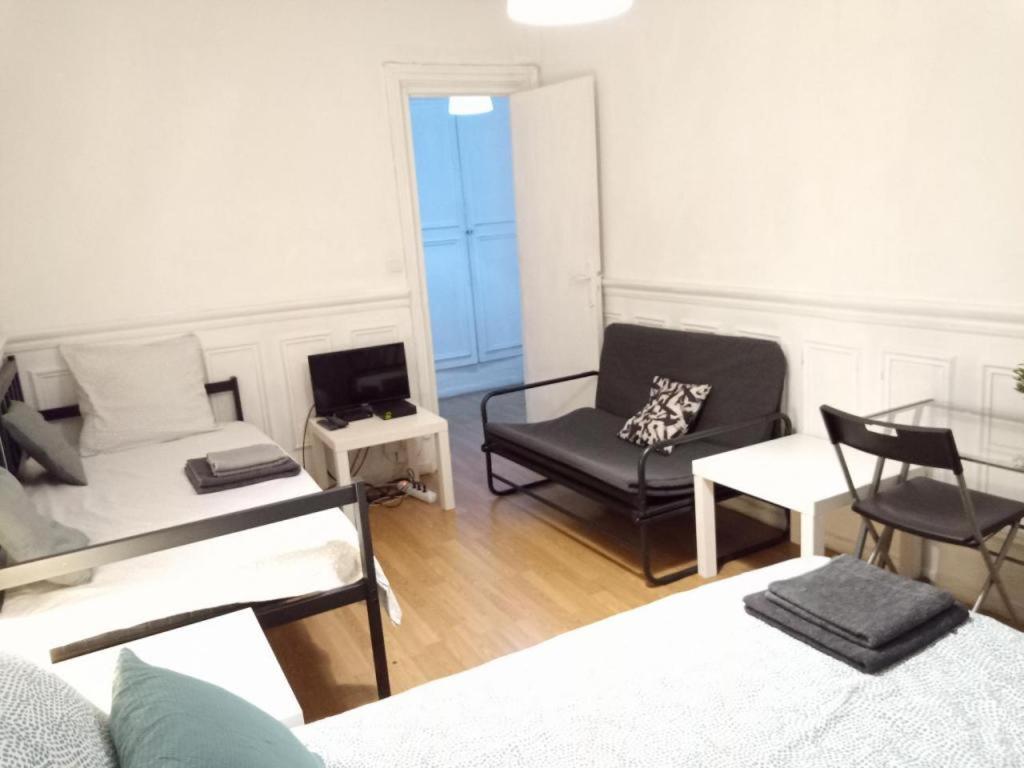 Entier A Rue Lafayette. Appartement *